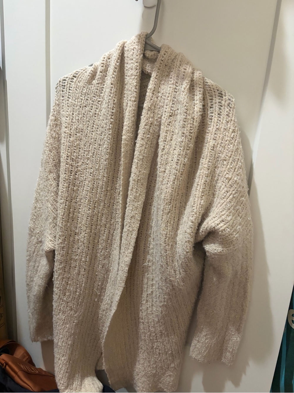 Sweater bundle - Picture 8 of 10